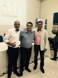 Esquerda. presidente da ACANOR vereador Charles Ulhoa, Cent. advogado Dr.Danilo Lucas e a Dir. Uadir prefeito e presidente da AMNOR 